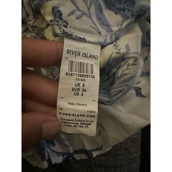 River Island Blue Floral Puff Sleeve Blouse – Romantic & Trendy - Picture 3 of 8